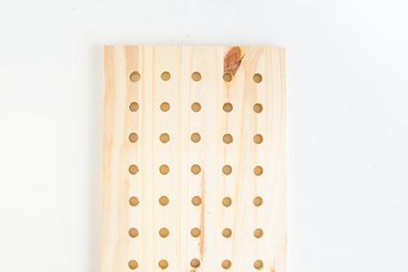 DIY | Haz un bonito tablero de madera para colgar mil y una cosas DIY | Haz un bonito tablero de madera para colgar mil y una cosas