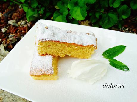 Tarta de almendras con helado de nata Tarta de almendras con helado de nata