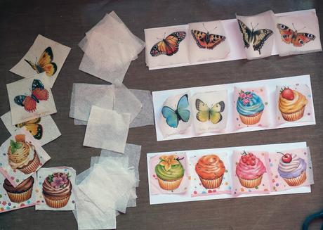 Scrapbooking truco: Adornos con servilletas de papel Scrapbooking truco: Adornos con servilletas de papel