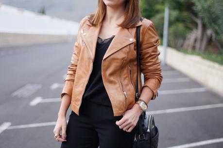 Negro con un toque camel Negro con un toque camel