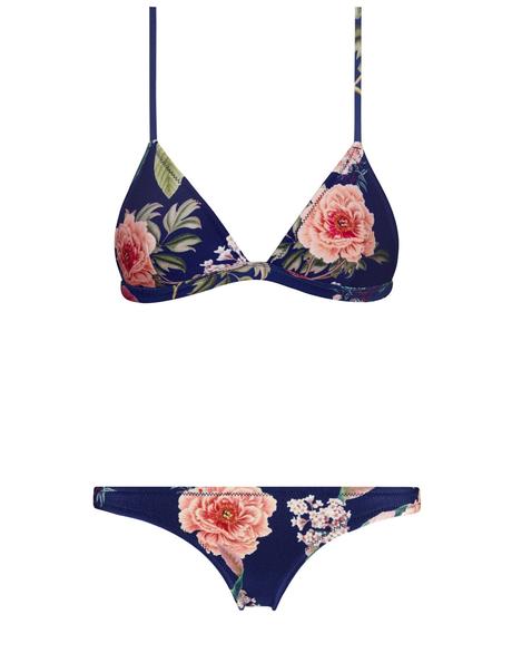 SUMMER IN LOVE WITH TRIANGL SUMMER IN LOVE WITH TRIANGL