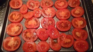 BRUSCHETTA CAPRESE CON TOMATE ASADO (A tostas con la vida) BRUSCHETTA CAPRESE CON TOMATE ASADO (A tostas con la vida)