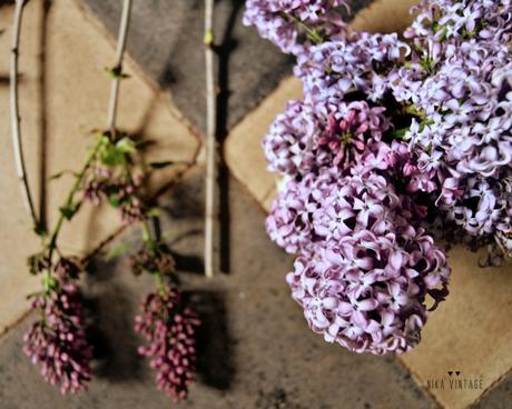 Ideas fáciles, arreglos florales para decorar con lilas