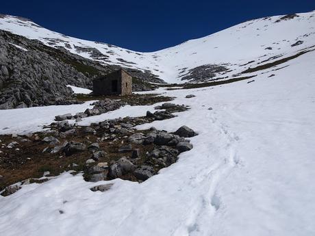 Ranchón invernal desde Cuspasante