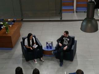 Crónica de una súper presentación El fuego en el que ardo de Mike Lightwood Crónica de una súper presentación El fuego en el que ardo de Mike Lightwood
