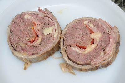 Redondo de ternera en salsa de verduras con patatas al horno Redondo de ternera en salsa de verduras con patatas al horno