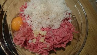 TEFTELI, ALBÓNDIGAS RUSAS CON SALSA DE TOMATE (El acorazado Potemkin) TEFTELI, ALBÓNDIGAS RUSAS CON SALSA DE TOMATE (El acorazado Potemkin)