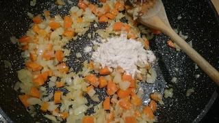 TEFTELI, ALBÓNDIGAS RUSAS CON SALSA DE TOMATE (El acorazado Potemkin) TEFTELI, ALBÓNDIGAS RUSAS CON SALSA DE TOMATE (El acorazado Potemkin)