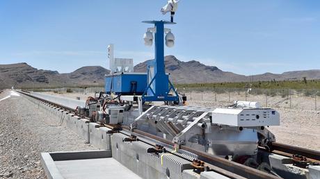 Hyperloop, el tren levitante del futuro, realiza con éxito su primera prueba