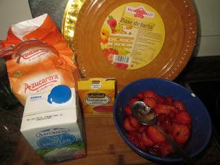 TARTA DE FRESAS Y NATA TARTA DE FRESAS Y NATA