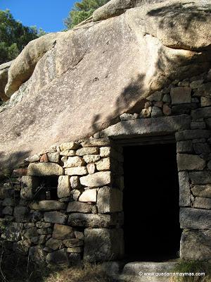 Refugios históricos de La Pedriza de Manzanares el Real (P.N. de la Sierra de Guadarrama)