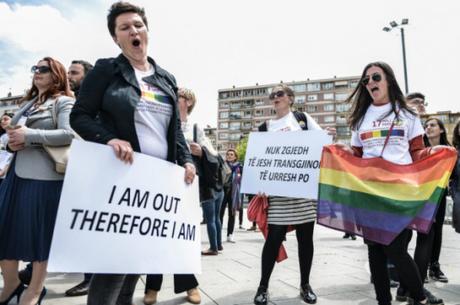 Primer desfile del Orgullo LGBT en Kosovo desfile-orgullo-gay-kosovo-organizado-secreto_1_2361533.jpg