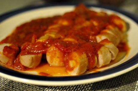 Currywurst casero y patatas fritas al estilo alemán currywurst-casero-con-patatas-fritas-estilo-aleman-13