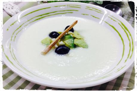 Sopa fría de melón y pepino con feta y aguacate Sopa fría de melón y pepino con feta y aguacate 3