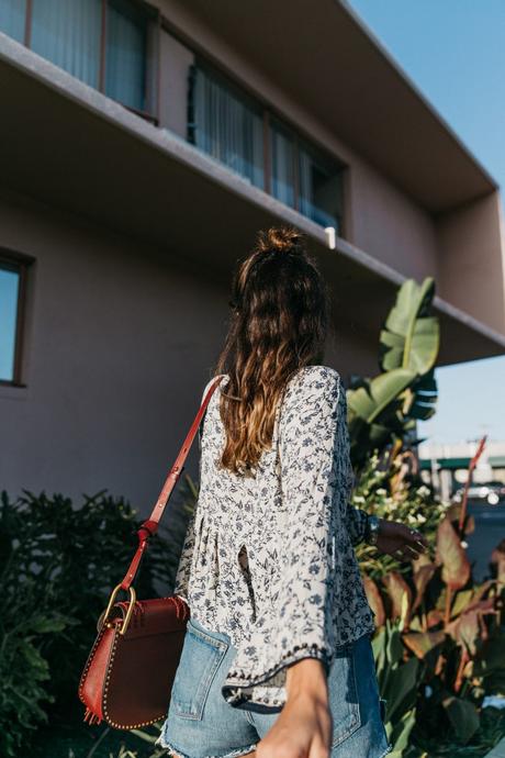 Boho_Top-GRFRND_Jeans-Chloe_Hudson_Bag-Espadrilles-Los_Angeles-Outfit-Collage_Vintage--23