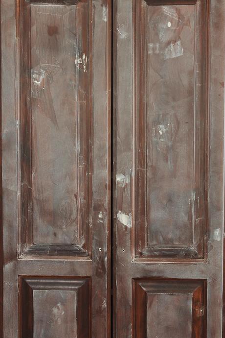 DIY: transforma un armario anticuado en un precioso armario con estantes DIY: transforma un armario anticuado en un precioso armario con estantes