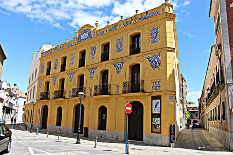 Teatro Victoria de Talavera Talavera. Cerámica en la ciudad