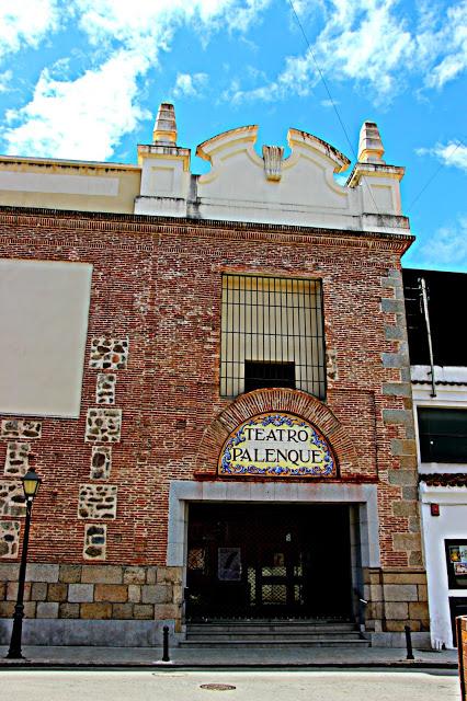 Teatro Palenque de Talavera Talavera. Cerámica en la ciudad