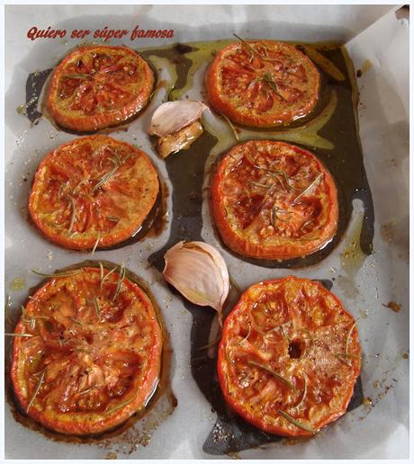 Tomate confitado con rollito de berenjena y bacalao