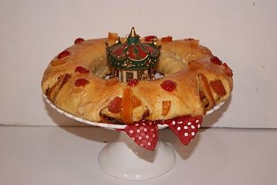 Roscón de Reyes o Rósca de Reyes Roscón de Reyes o Rósca de Reyes