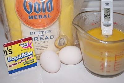 Roscón de Reyes o Rósca de Reyes Roscón de Reyes o Rósca de Reyes