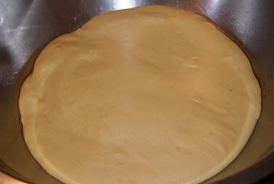 Roscón de Reyes o Rósca de Reyes Roscón de Reyes o Rósca de Reyes