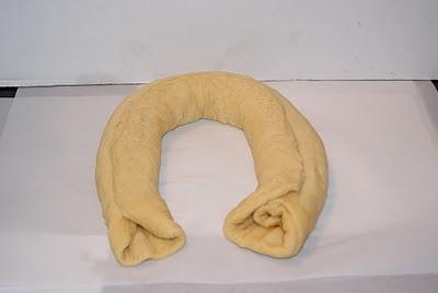 Roscón de Reyes o Rósca de Reyes Roscón de Reyes o Rósca de Reyes