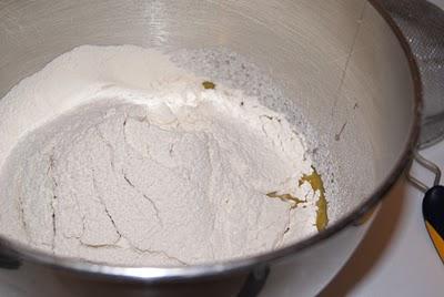 Roscón de Reyes o Rósca de Reyes Roscón de Reyes o Rósca de Reyes