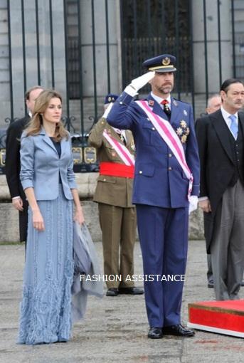 Los Reyes y Los Príncipes de Asturias en la Pascua Militar. El look de Dña. Letizia