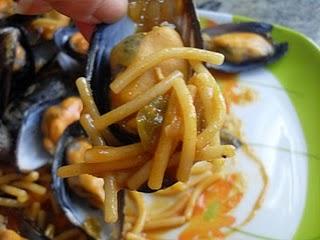 FIDEOS CON MEJILLONES FIDEOS CON MEJILLONES