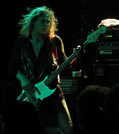 Muere Phil Kennemore de Y Muere Phil Kennemore de Y