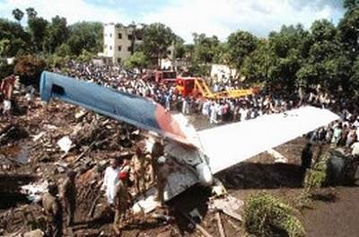 GRANDES ACCIDENTES AEREOS: APROXIMACIÓN FALLIDA EN LA TRAGEDIA DEL VUELO 7412 DE ALLIANCE AIR. GRANDES ACCIDENTES AEREOS: APROXIMACIÓN FALLIDA EN LA TRAGEDIA DEL VUELO 7412 DE ALLIANCE AIR.