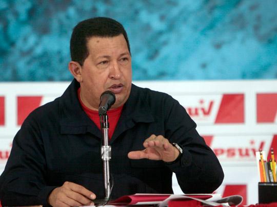 Hugo Chavez comete más atropellos