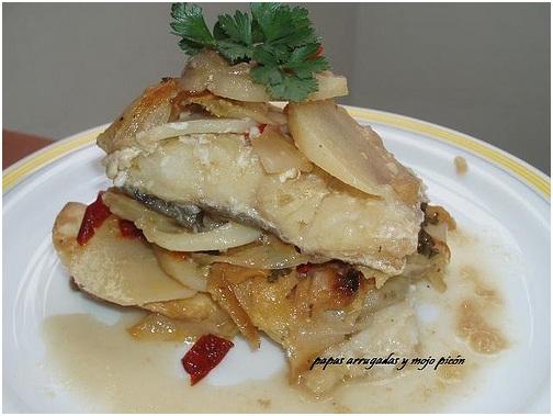FILETES DE MERLUZA CON MANZANA (PASO A PASO) FILETES DE MERLUZA CON MANZANA (PASO A PASO)