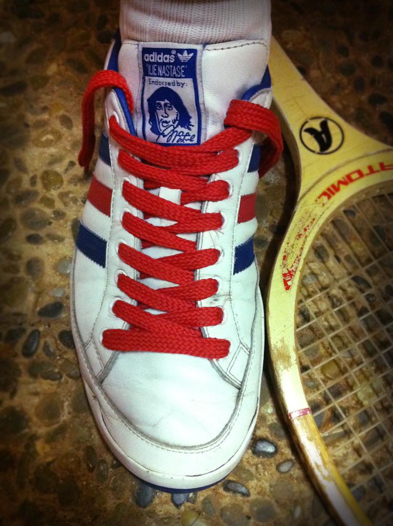 party-barcelona-adidas-gerard-2 Gerard idéntico al gran Ilie Nastasie