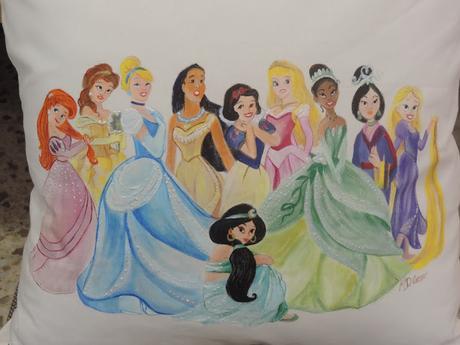 COJIN PRINCESAS DISNEY PINTADO A MANO