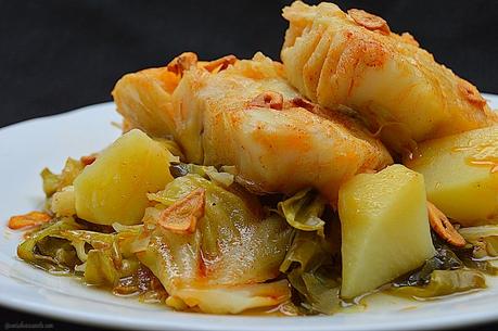 Bacalao con repollo, patata y ajada