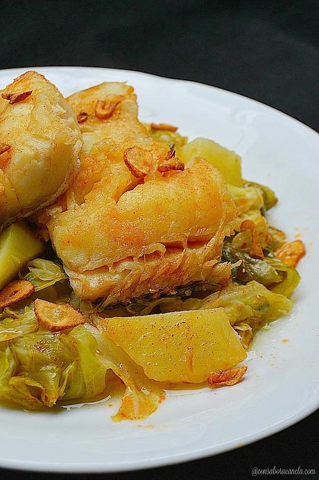 Bacalao con repollo, patata y ajada