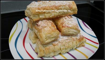 Cañas de hojaldre rellenas de crema pastelera