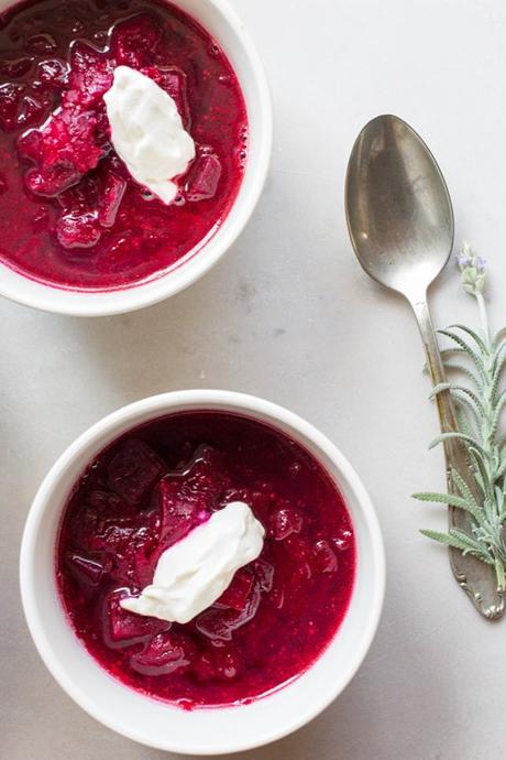 SOPA DE REMOLACHAS MODERNIZADA SOPA DE REMOLACHAS MODERNIZADA