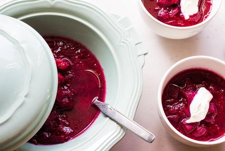 SOPA DE REMOLACHAS MODERNIZADA SOPA DE REMOLACHAS MODERNIZADA