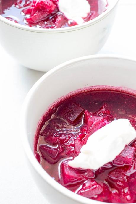 SOPA DE REMOLACHAS MODERNIZADA SOPA DE REMOLACHAS MODERNIZADA