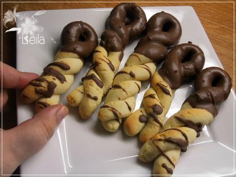 Trenzas de galleta, recordando a Rapunzel de los Hermanos Grimm Trenzas de galleta, recordando a Rapunzel de los Hermanos Grimm