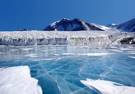 Un gigante lago secreto puede haber sido descubierto en la Antártida