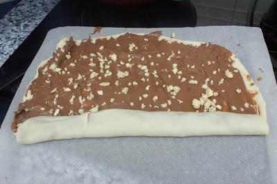 Trenza de nutella y almendra de Rapunzel Trenza de nutella y almendra de Rapunzel