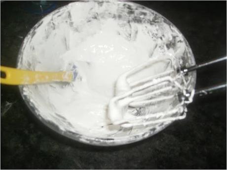 BIZCOCHO DE COCO CON MANTILLA DE AZÚCAR BIZCOCHO DE COCO CON MANTILLA DE AZÚCAR