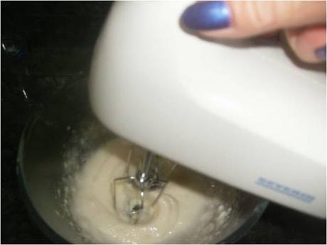 BIZCOCHO DE COCO CON MANTILLA DE AZÚCAR BIZCOCHO DE COCO CON MANTILLA DE AZÚCAR