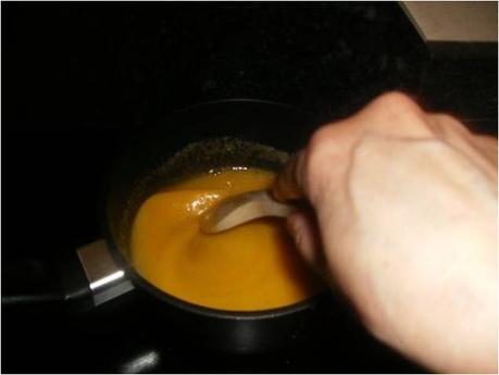 TARTA DE YEMA, TRUFA Y NATA TARTA DE YEMA, TRUFA Y NATA