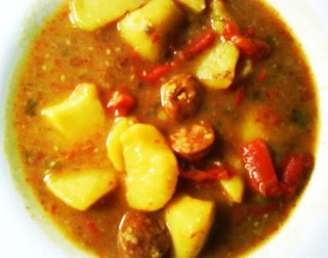 PLATOS TÍPICOS DE LA COCINA ESPAÑOLA POR COMUNIDADES AUTÓNOMAS PLATOS TÍPICOS DE LA COCINA ESPAÑOLA POR COMUNIDADES AUTÓNOMAS