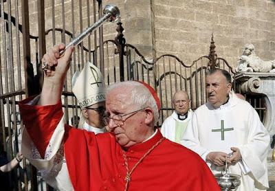 El imperio del cardenal Cañizares se tambalea.